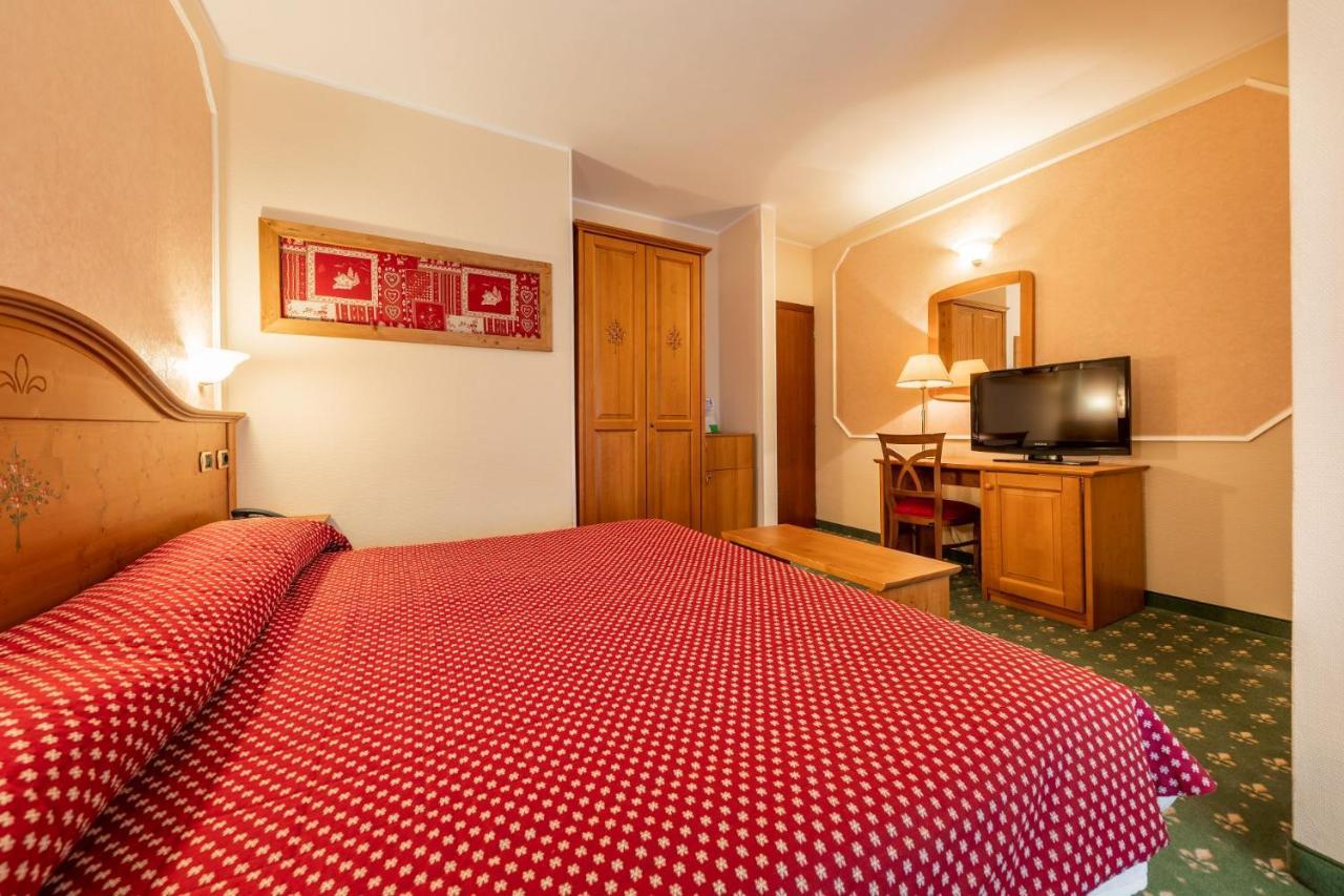 Hotel Elena Saint-Vincent Exteriér fotografie