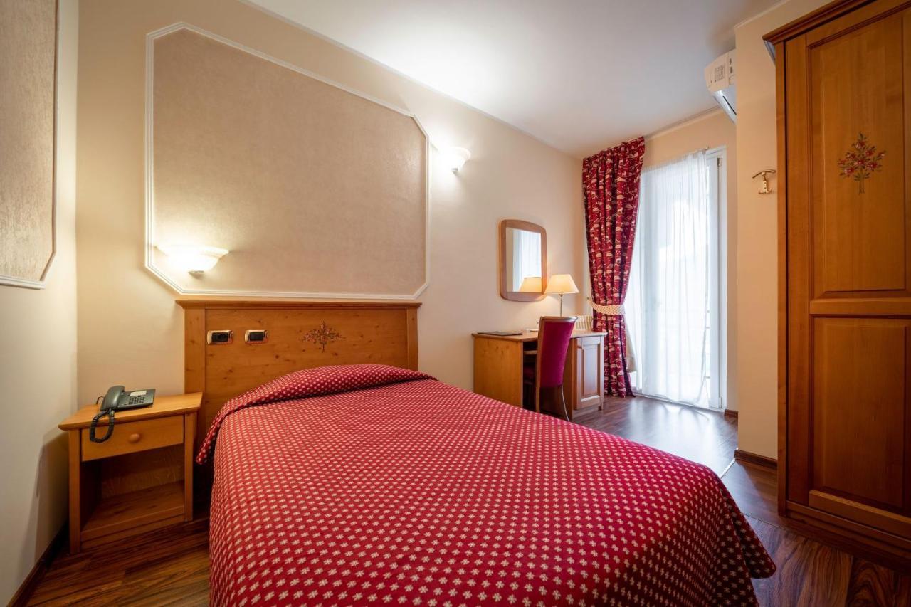 Hotel Elena Saint-Vincent Exteriér fotografie